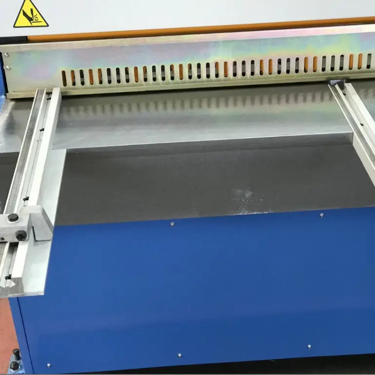 Guillotine Electro Shear, 3050mm x 3.2mm, Front Sheet Supports