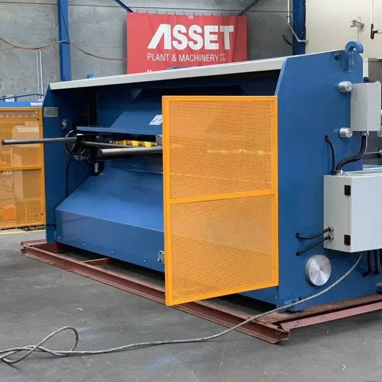 Hydraulic Guillotine 2500mm x 4mm, Back Gauge, Quick Blade Gap Setting