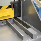SM-STHS2516. 240Volt. Hydraulic Guillotine 2470mm x 1.6mm, Back Gauge, Roving Foot Pedal
