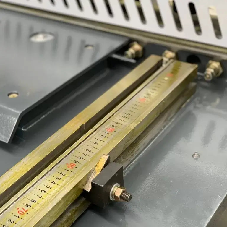 Guillotine Variable Rake 4000mm x 8mm, P40T CNC Touch Screen Control