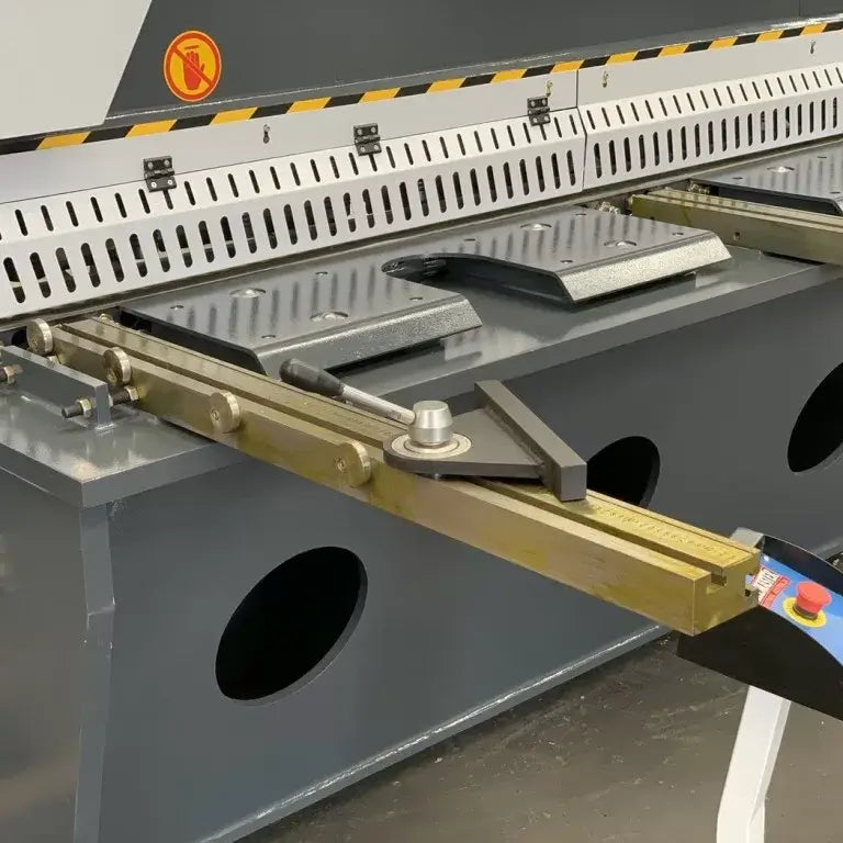 Guillotine Variable Rake 4000mm x 8mm, P40T CNC Touch Screen Control