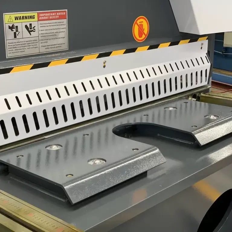 Guillotine Variable Rake 4000mm x 8mm, P40T CNC Touch Screen Control