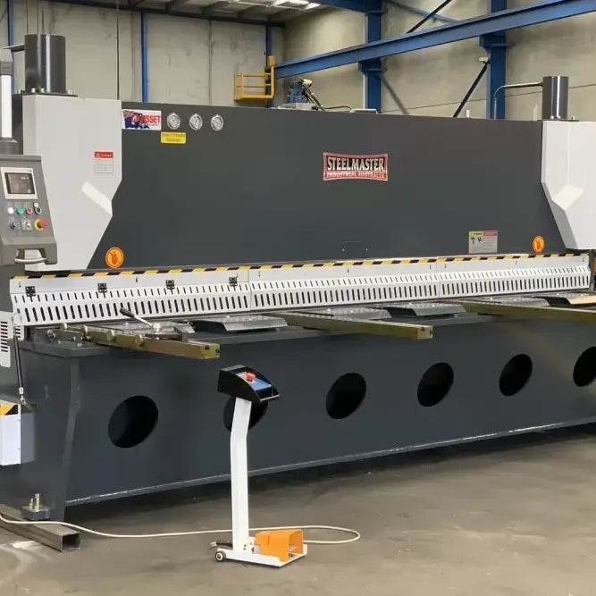 Guillotine Variable Rake 4000mm x 8mm, P40T CNC Touch Screen Control
