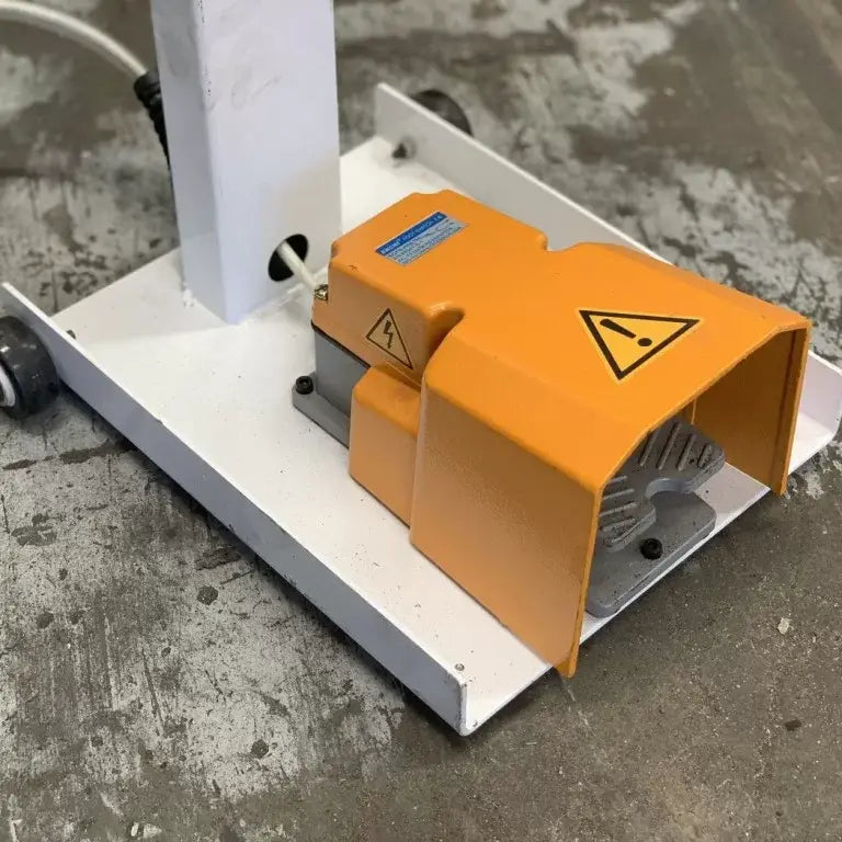 Guillotine Vari Rake 4000mm x 8mm, Rear Pneumatic Sheet Support