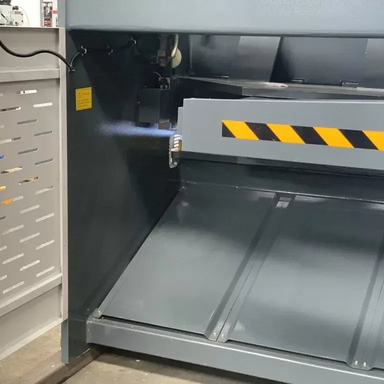 Guillotine Vari Rake 4000mm x 13mm, P40T CNC Touch Screen Control