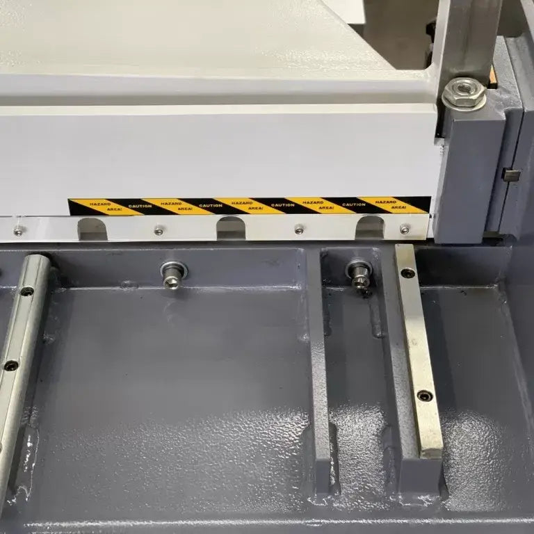 Guillotine Manual Treadle, 2500mm x 1.2mm, Adjustable Gibs