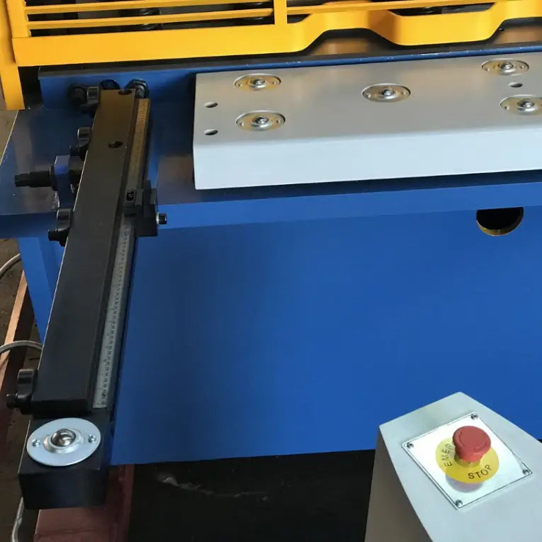 Steelmaster sm-sbhs2504 Hydraulic Guillotine 2500mm x 4mm with Power Ballscrew Back Gauge