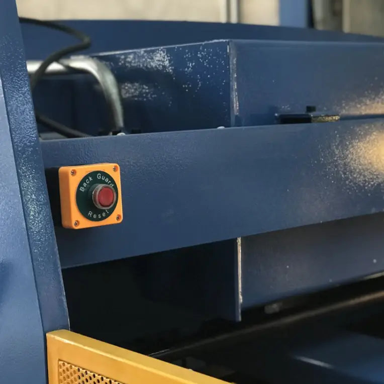 Steelmaster sm-sbhs2504 Hydraulic Guillotine 2500mm x 4mm with Power Ballscrew Back Gauge