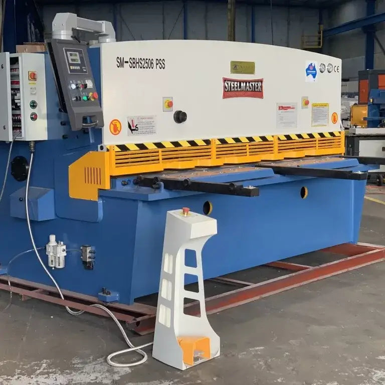Steelmaster sm-sbhs2506 Hydraulic Guillotine, 2500mm x 6.5mm with Power Ballscrew Back Gauge