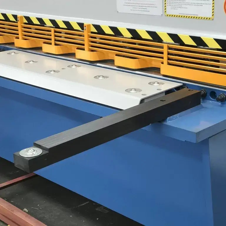 Steelmaster SM-SBHS3206 Hydraulic Guillotine, 3200mm x 6.5mm with Ballscrew Back  Gauge