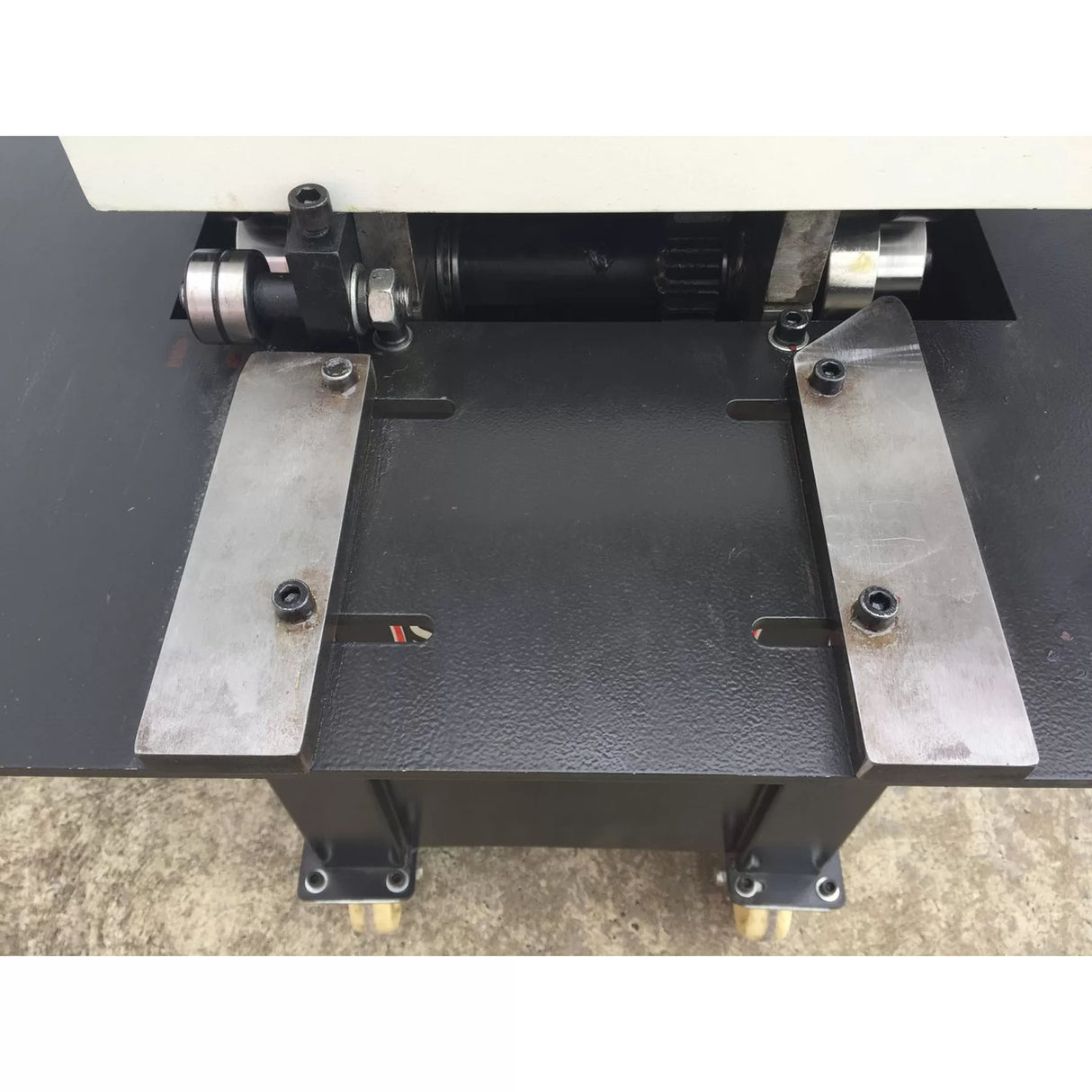 HVAC / Sheetmetal Button Punch Snap Lock. Steelmaster Model: SM-SLC-20. Lock Former 1.0mm Capacity