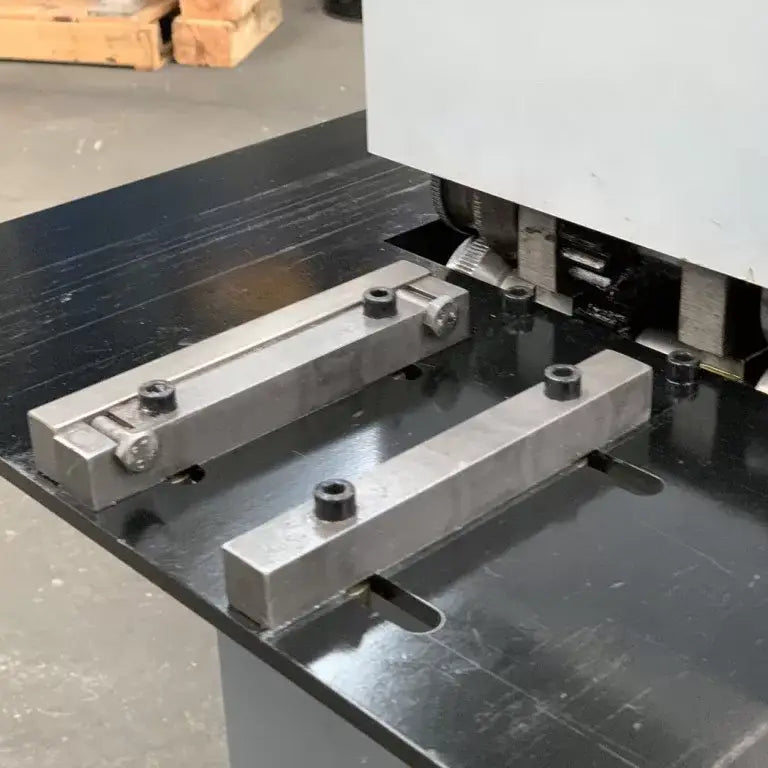 HVAC / Sheetmetal Lockseamer 1.2mm Capacity. Steelmaster Model: SM-L20N, 4 Profiles in 1