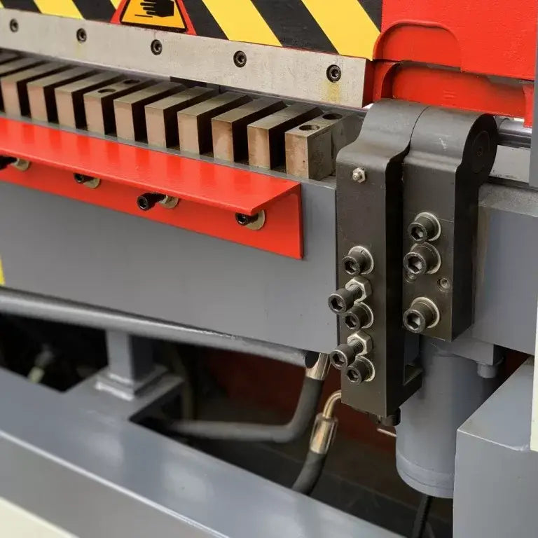 HVAC TDF Hydraulic Folder, Model: Ductmaster: TDFC 1600-1.5 Hydraulic Operated Folder