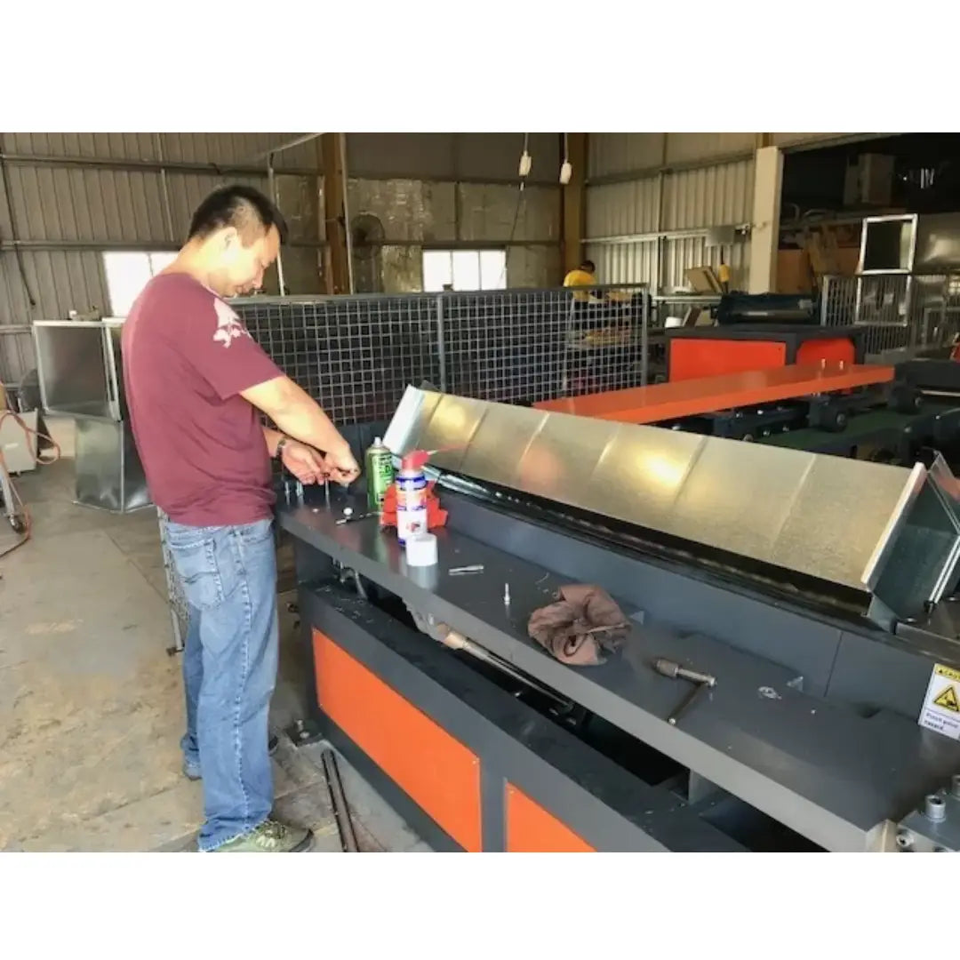 HVAC Duct Production Line. Model: SM-Auto Pro CAL-6-1.2-1600- Compact Series. 9 Function Heavy Duty