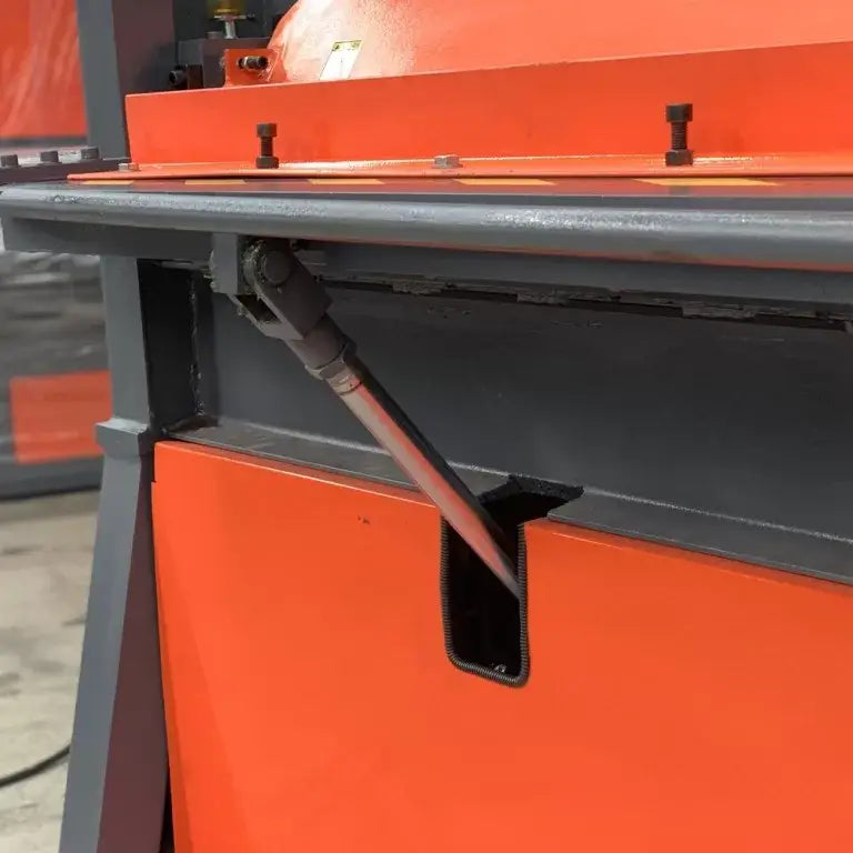 HVAC TDF Pneumatic Folder, Model: Ductmaster: CPF 2500-1.2 Air Operated 2500mm TDF Folder