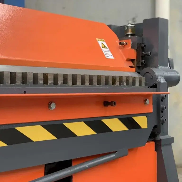 HVAC TDF Pneumatic Folder, Model: Ductmaster: CPF 2500-1.2 Air Operated 2500mm TDF Folder