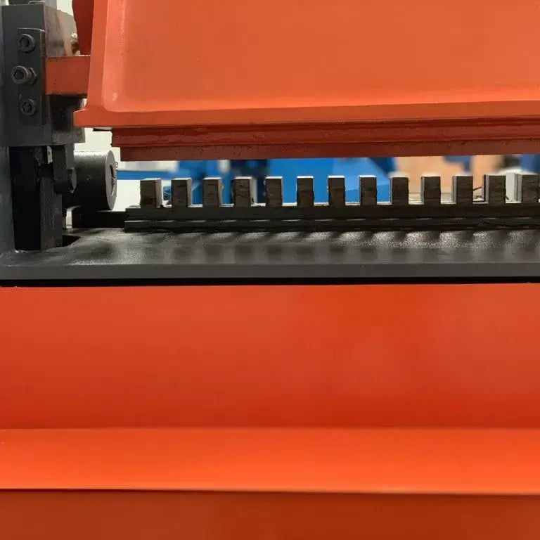 HVAC TDF Pneumatic Folder, Model: Ductmaster: CPF 2500-1.2 Air Operated 2500mm TDF Folder