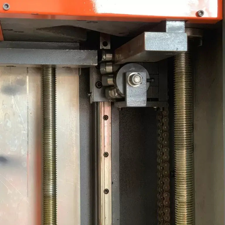 HVAC – Vertical Duct Seam Closing Machine - Steelmaster Model: VDSC-1600, 1000mm ~ 1550mm Range