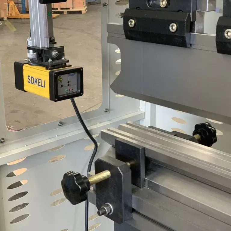 ASSET Industrial Hydraulic NC Pressbrake. 3200mm x 135Ton. 2 Axis Estun E21 Controller