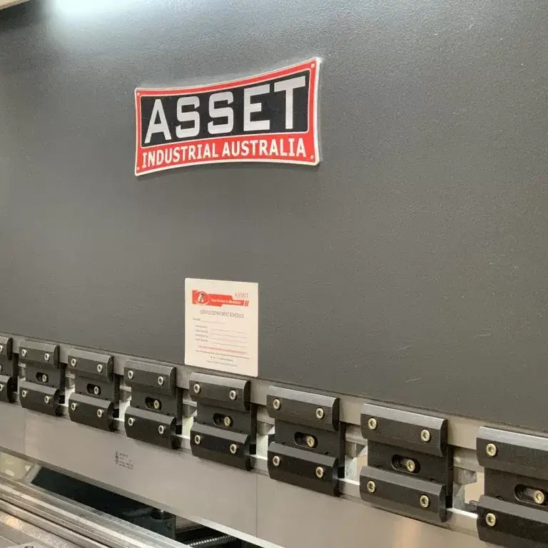 CNC Hydraulic Pressbrake. 3200mm x 90Ton. 2 Axis CNC iCON Graphical