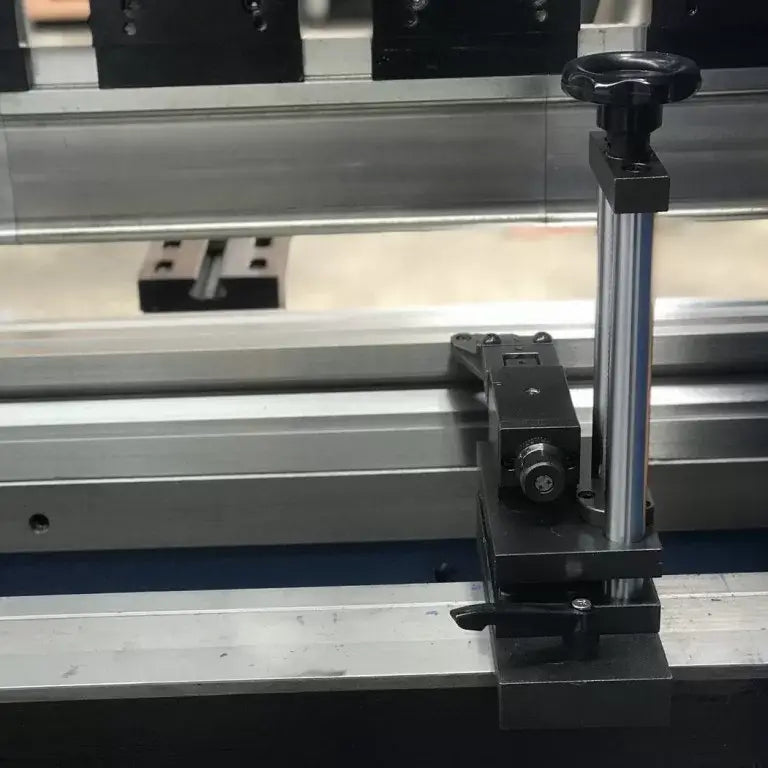 ULTIMO CNC Pressbrake 3200mm x 90Ton. 2 Axis Graphical CNC Controller, Precision Servo Drive.