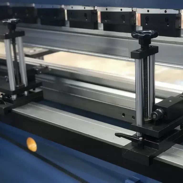 ULTIMO CNC Pressbrake 3200mm x 90Ton. 2 Axis Graphical CNC Controller, Precision Servo Drive.