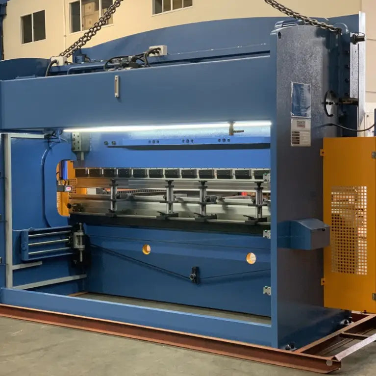 ULTIMO CNC Pressbrake 4000mm x 135Ton. 2 Axis Graphical CNC Controller, Precision Servo Drive.