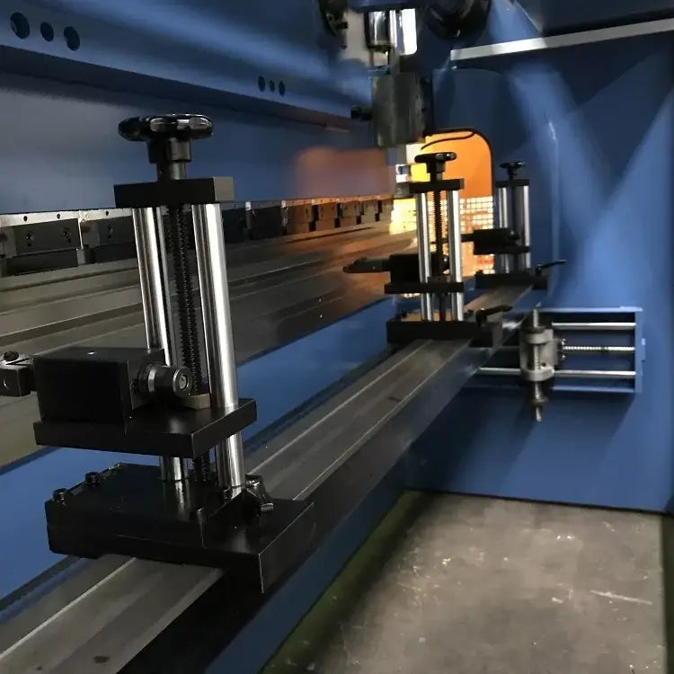 iBend CNC Pressbrake - ULTIMO. 2 Axis Graphical CNC Controller, Precision Servo Drive.