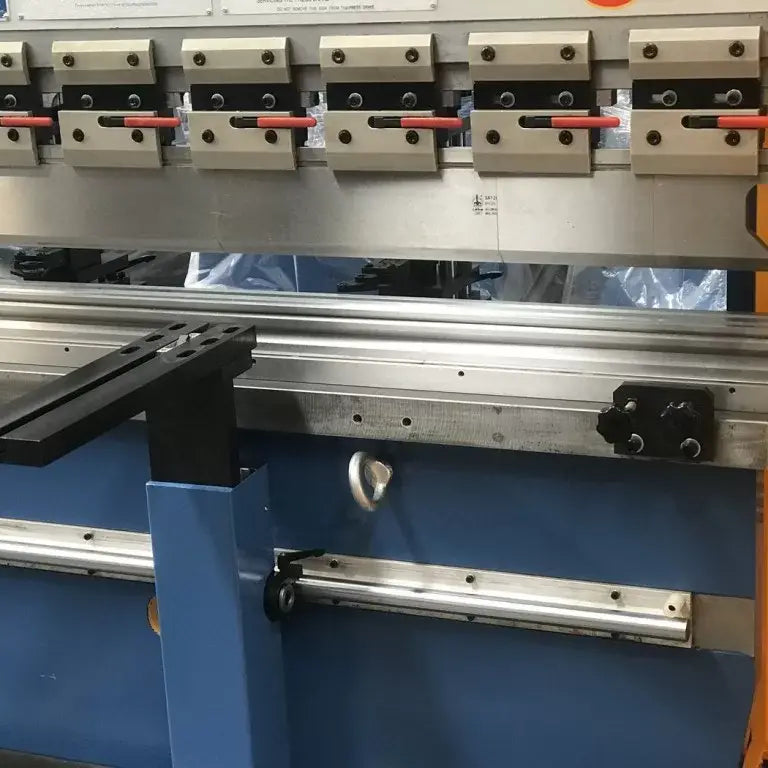 iBend CNC Pressbrake - ULTIMO. 2 Axis Graphical CNC Controller, Precision Servo Drive.