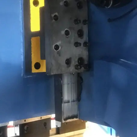 CNC Pressbrake ULTIMO 3200mm x 175Ton - 2 Axis Graphical CNC Controller, Precision Servo Drive