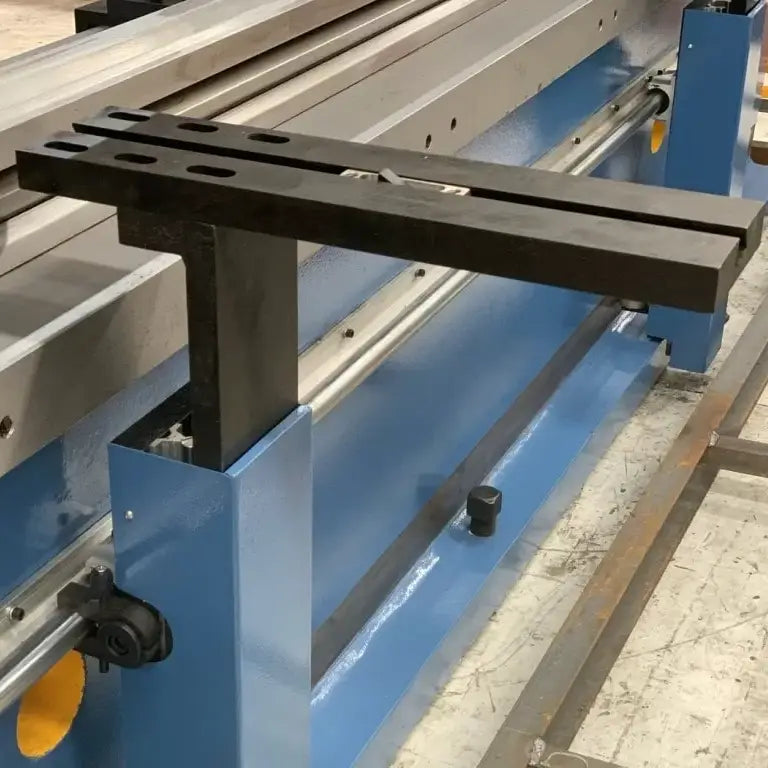Ultimo CNC Pressbrake 4000mm x 175Ton. 2 Axis Graphical CNC Controller, Precision Servo Drive.