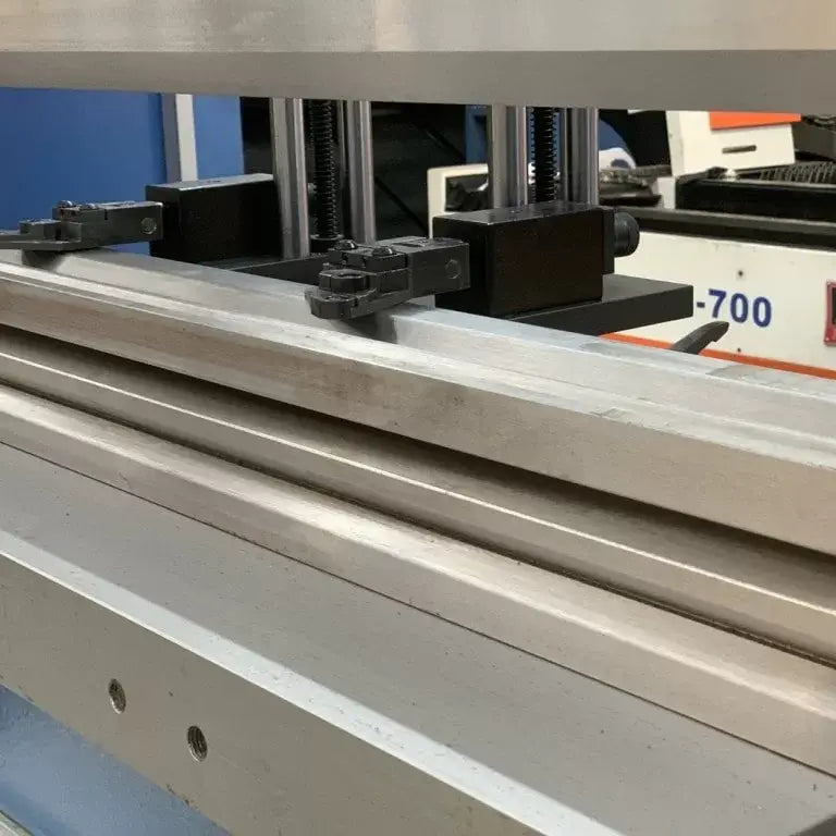 Ultimo CNC Pressbrake 4000mm x 175Ton. 2 Axis Graphical CNC Controller, Precision Servo Drive.