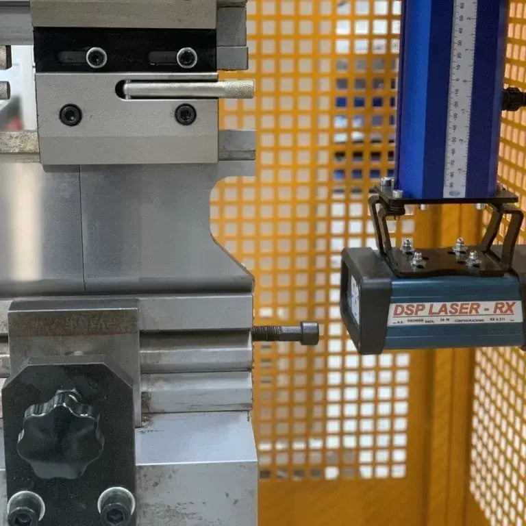 Ultimo CNC Pressbrake 4000mm x 175Ton. 2 Axis Graphical CNC Controller, Precision Servo Drive.