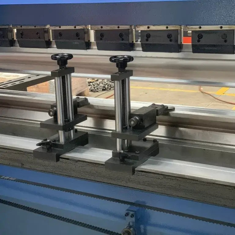 Ultimo CNC Pressbrake 4000mm x 175Ton. 2 Axis Graphical CNC Controller, Precision Servo Drive.