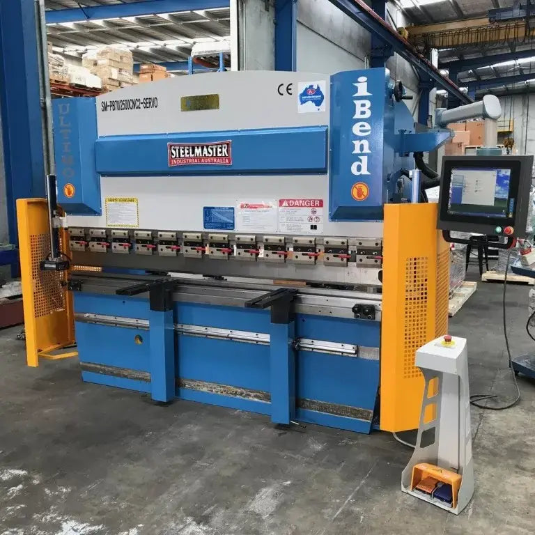 ULTIMO CNC Pressbrake 2500mm x 70Ton. 2 Axis Graphical CNC Controller, Precision Servo Drive.