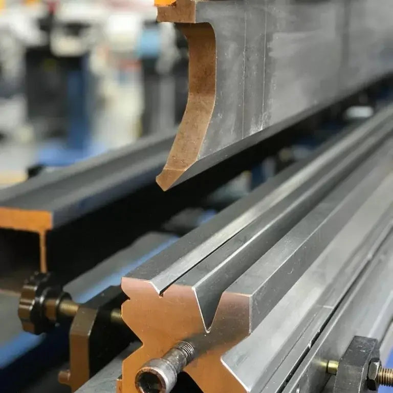 ULTIMO CNC Pressbrake 2500mm x 70Ton. 2 Axis Graphical CNC Controller, Precision Servo Drive.