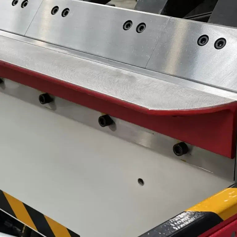 240Volt Hydraulic Panbrake Folder, 2500mm x 2mm