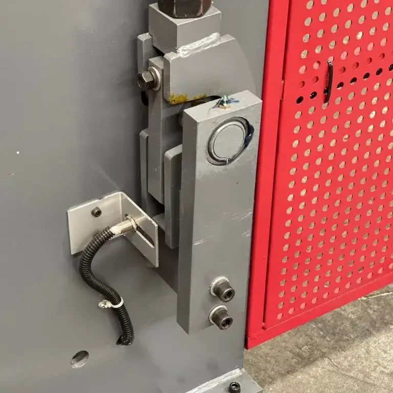 240Volt Hydraulic Panbrake Folder, 2500mm x 2mm