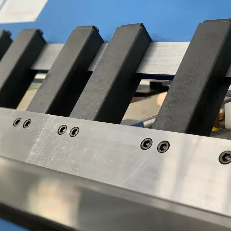 Panbrake Folder, Full Hydraulic, 2500mm x 4mm with NC1 Programmable Angle Controller