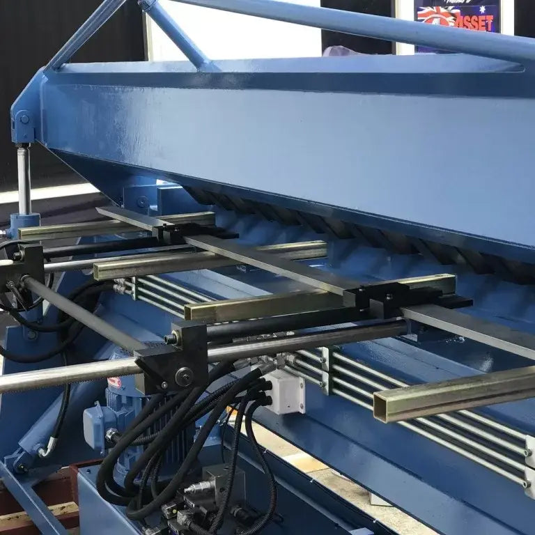 Panbrake Folder, Full Hydraulic, 2500mm x 4mm with NC1 Programmable Angle Controller