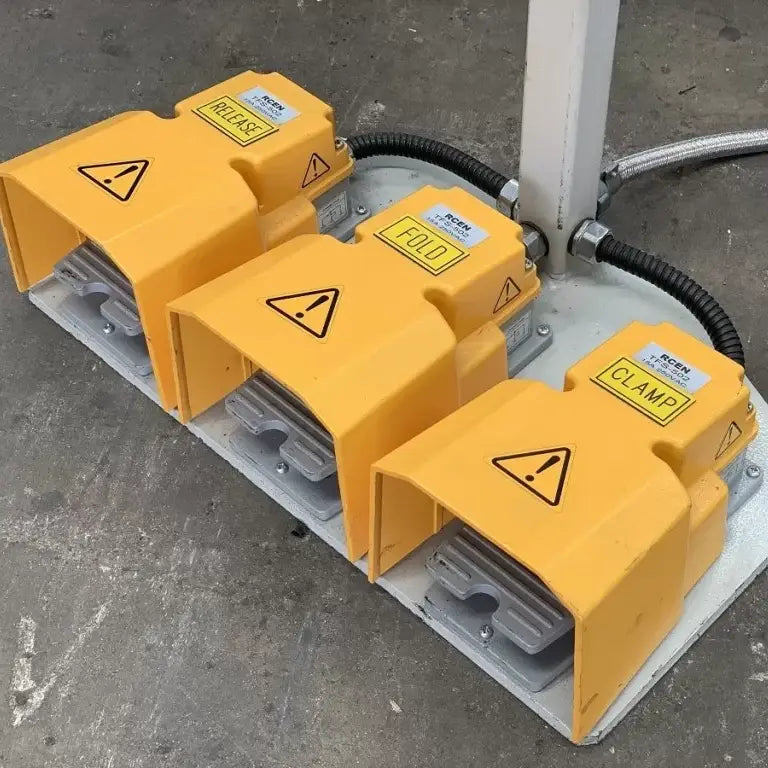 Panbrake Folder, Full Hydraulic, 2500mm x 4mm with NC1 Programmable Angle Controller