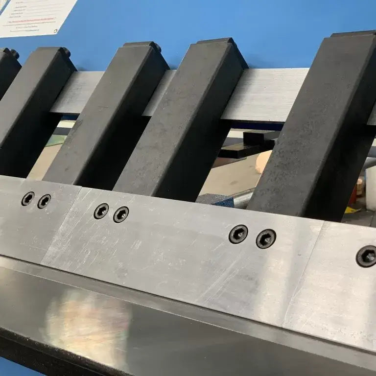 Panbrake Folder, Full Hydraulic, 2500mm x 5mm with NC1 Programmable Angle Controller