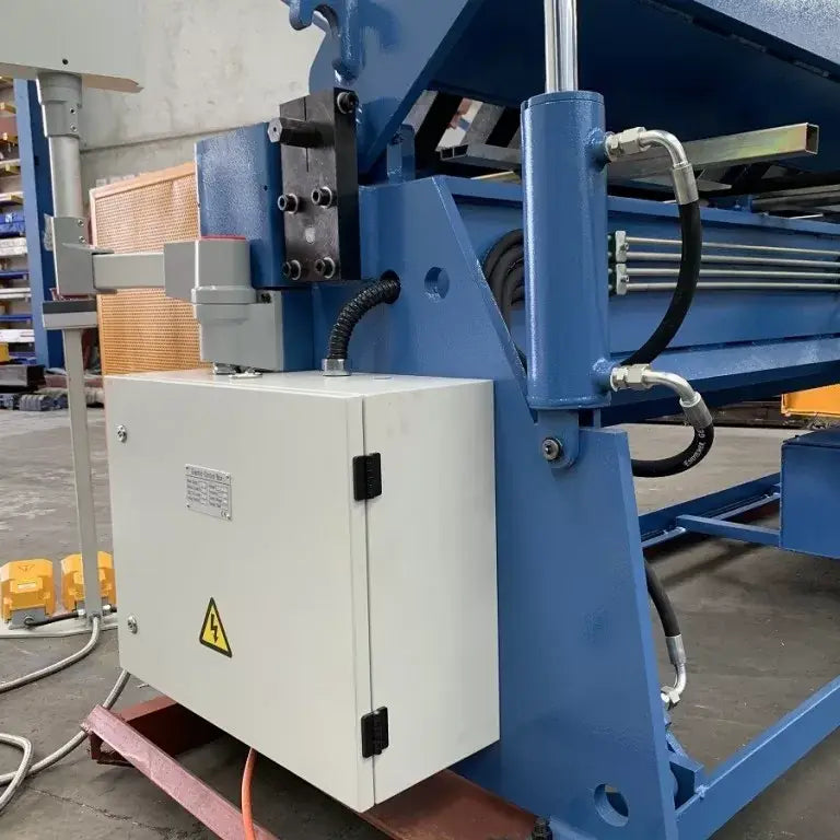 Panbrake Folder, Full Hydraulic, 3200mm x 4mm with NC1 Programmable Angle Controller