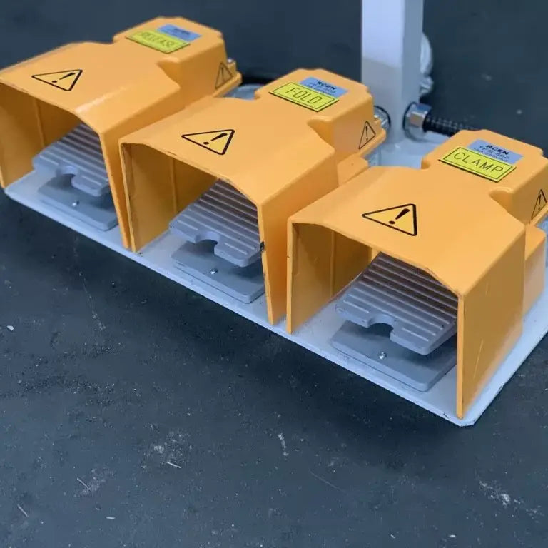 Panbrake Folder, Full Hydraulic, 4000mm x 4mm with NC2 Programmable Angle Controller
