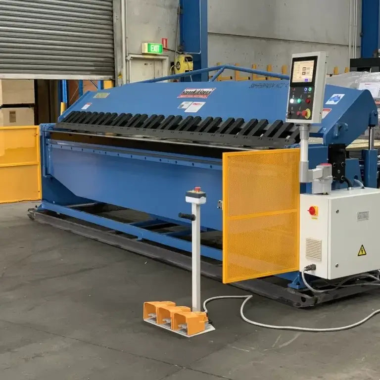 Panbrake Folder, Full Hydraulic, 4000mm x 4mm with NC2 Programmable Angle Controller