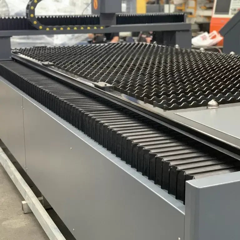 Plasma CNC – STEELTAILOR LEGEND V – 1500mm x 3000mm, Water Table & Etching Head, 10.5” LED Monitor