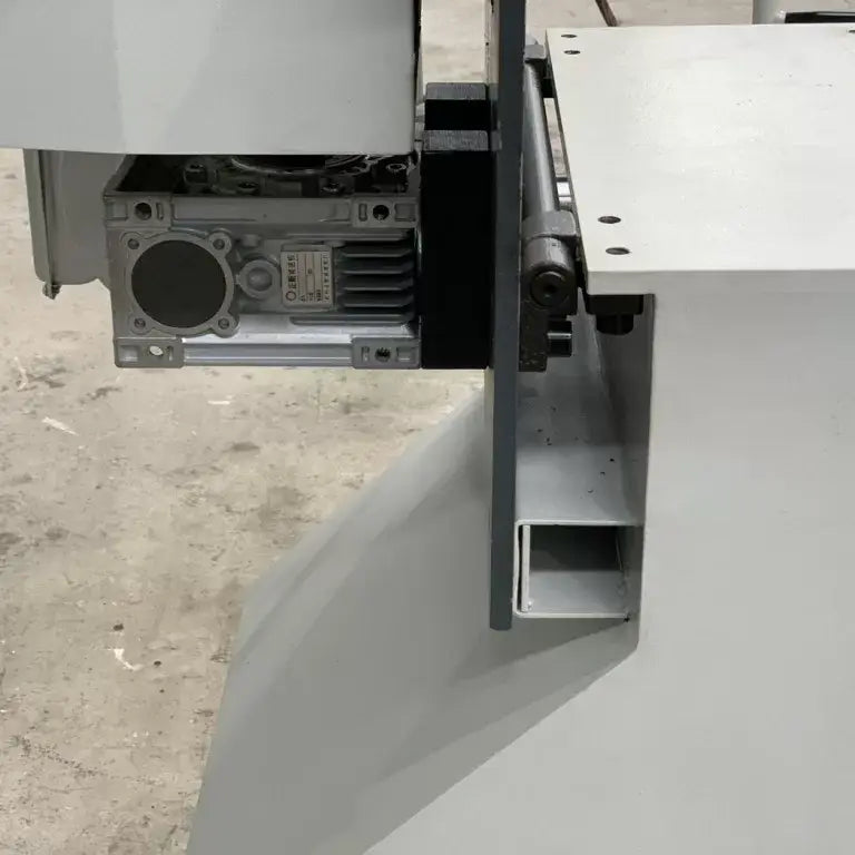 Steelmaster SM-PK10-PWR Section & Ring Roller 240V Motorized Operation