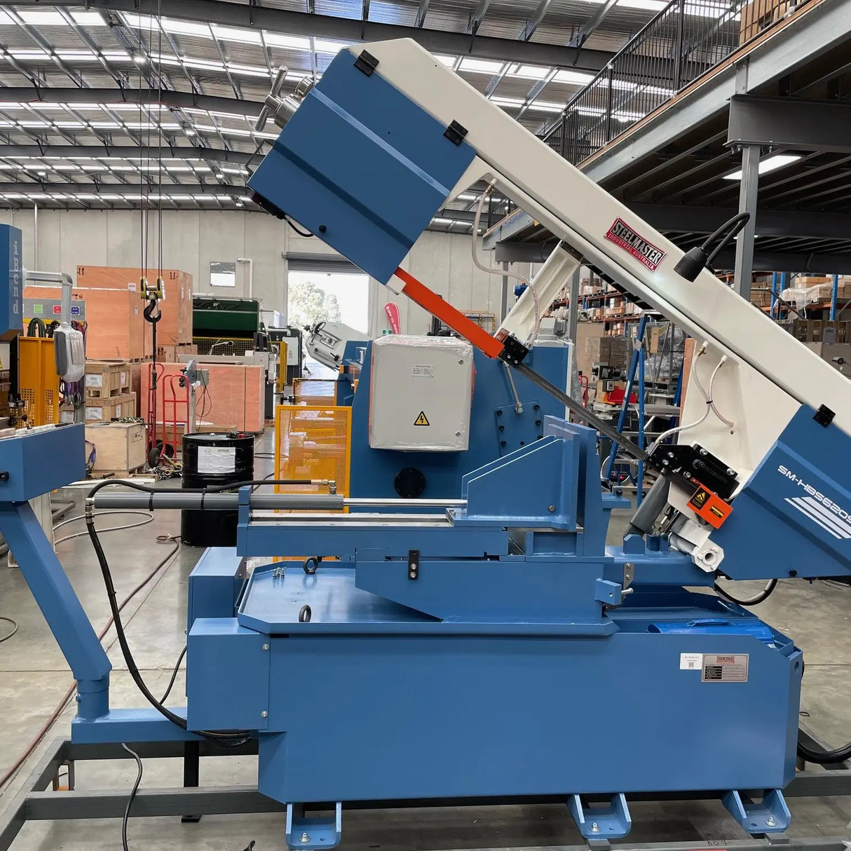 Professional Semi-Automatic Mitre Bandsaw, 620mm x 440mm Capacity, Mitre to 60°