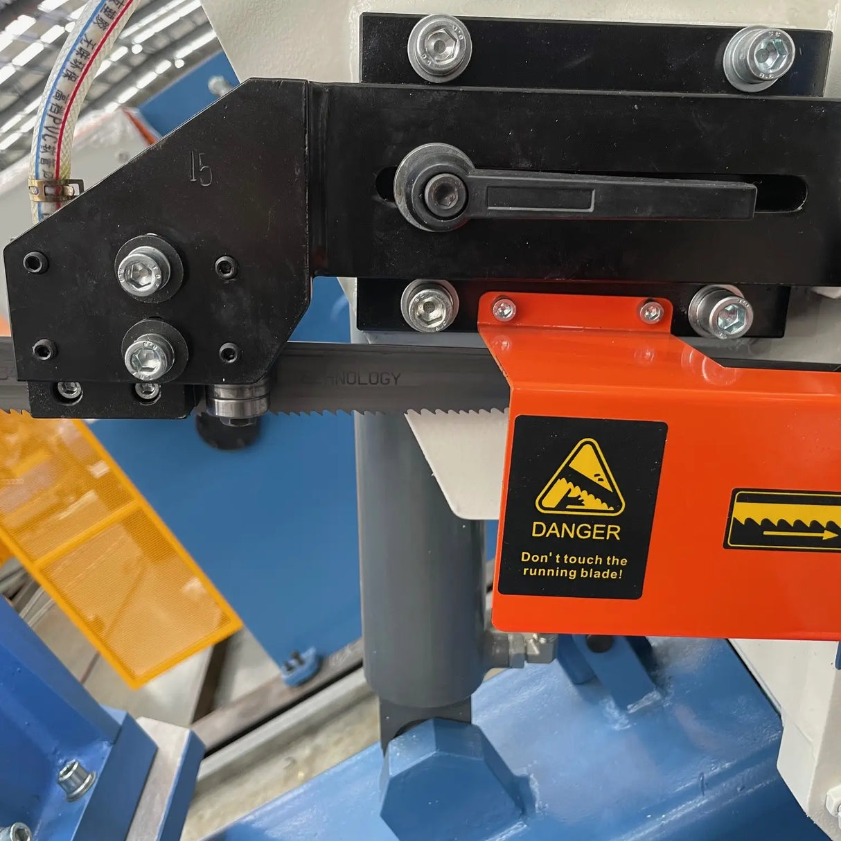 Professional Semi-Automatic Mitre Bandsaw, 620mm x 440mm Capacity, Mitre to 60°