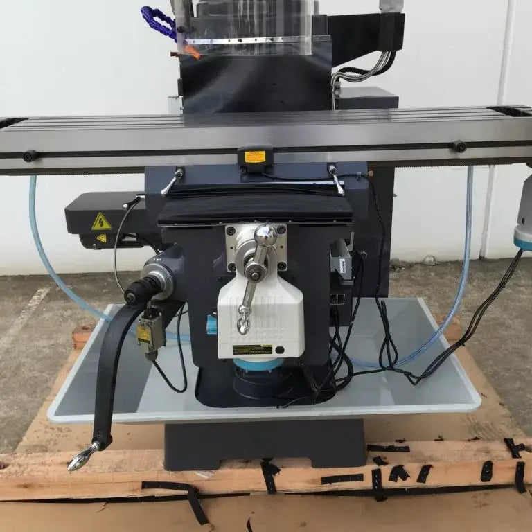 SM-KD4VS. Turret Mill Steelmaster. Pwr Draw Bar, ISO40 Spindle, 2 Axis Power Feed, 3 Axis DRO